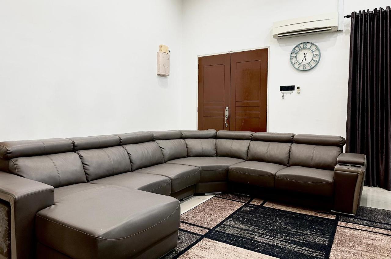 Bandar Melaka Family Bungalow Private Pool Bbq Wifi Netflix Dış mekan fotoğraf