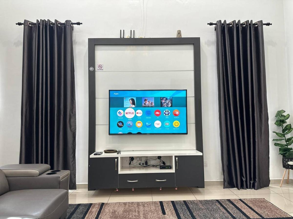 Bandar Melaka Family Bungalow Private Pool Bbq Wifi Netflix Dış mekan fotoğraf