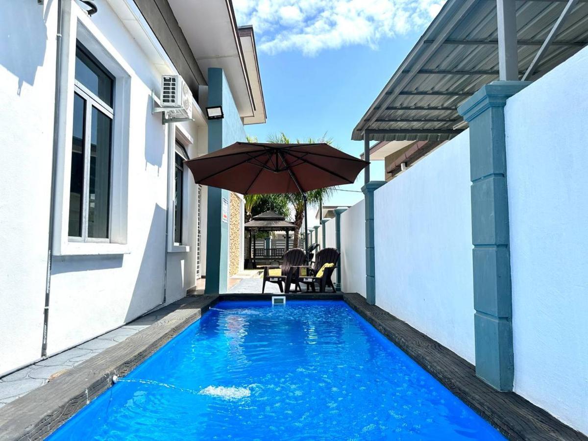 Bandar Melaka Family Bungalow Private Pool Bbq Wifi Netflix Dış mekan fotoğraf