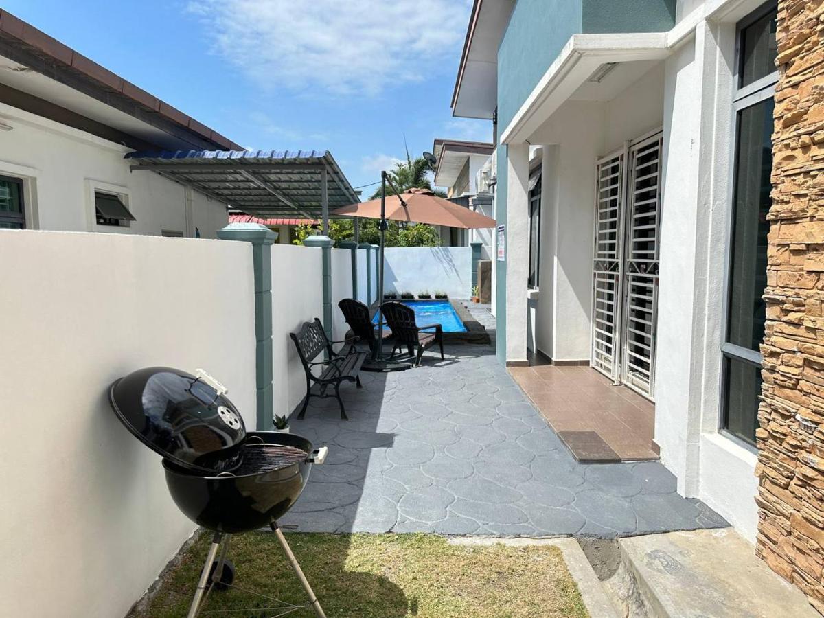 Bandar Melaka Family Bungalow Private Pool Bbq Wifi Netflix Dış mekan fotoğraf